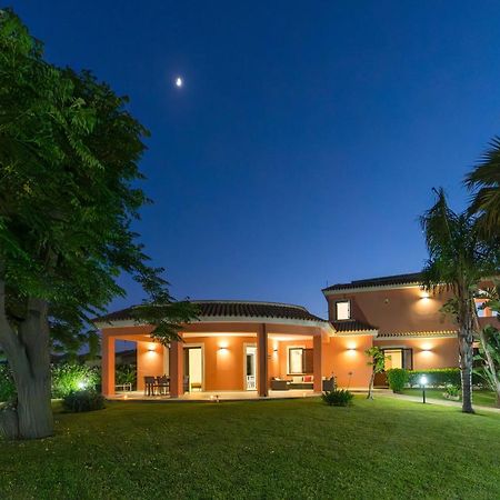 Villa Seaside - Beach Retreat With Jacuzzi Syracuse Exterior foto