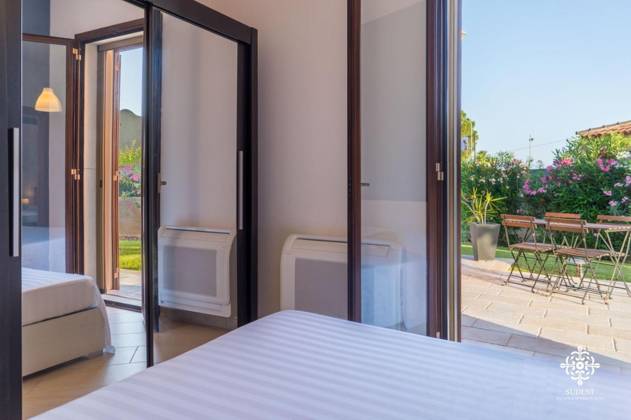 Villa Seaside - Beach Retreat With Jacuzzi Syracuse Exterior foto