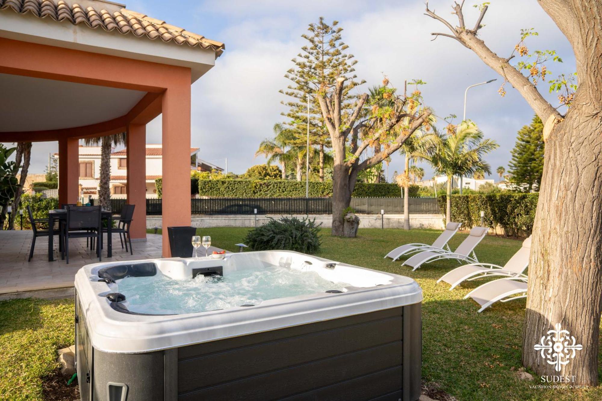 Villa Seaside - Beach Retreat With Jacuzzi Syracuse Exterior foto